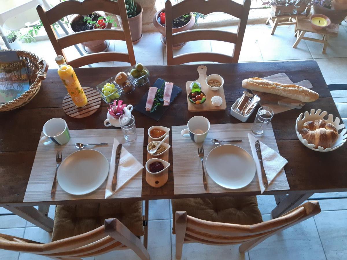 La Vita Dolce, Luberon Grambois ภายนอก รูปภาพ